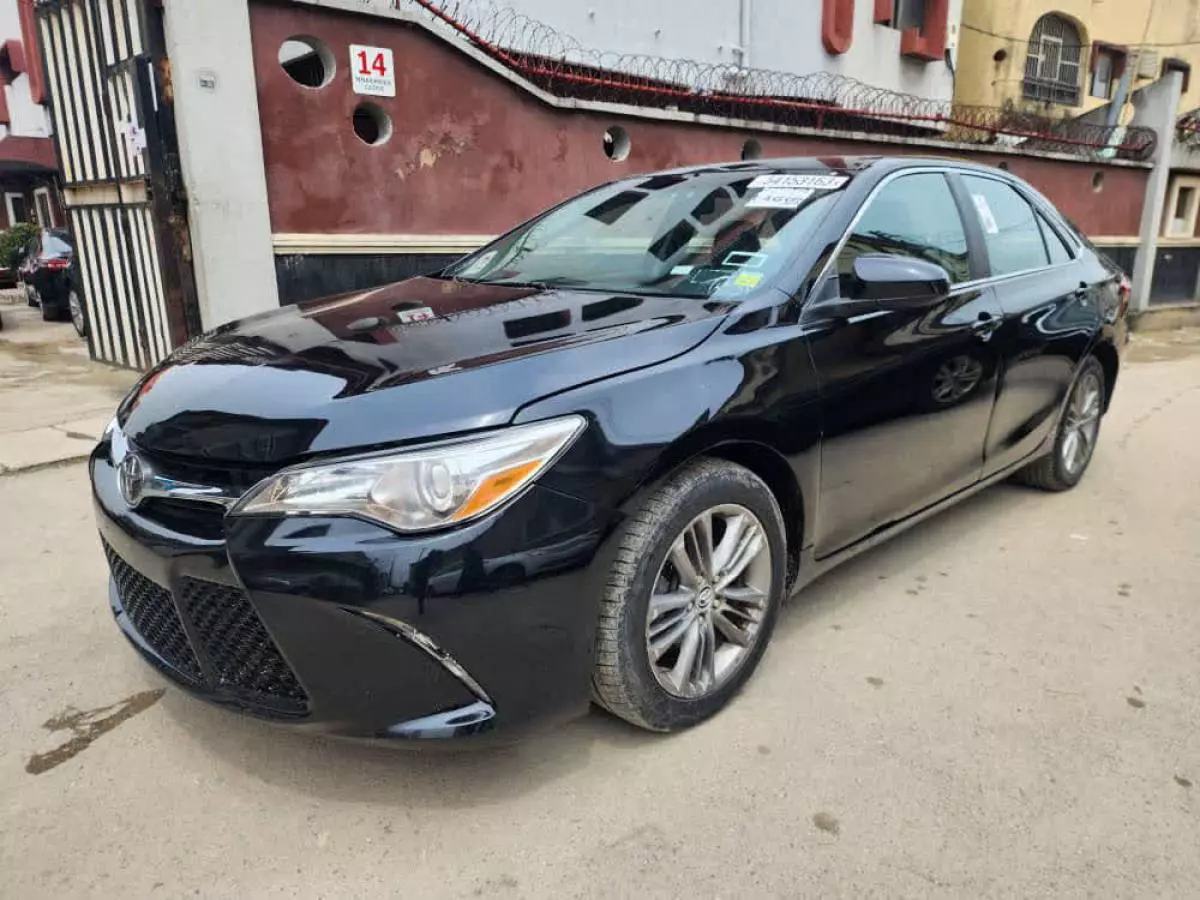 Toyota Camry   - 2015