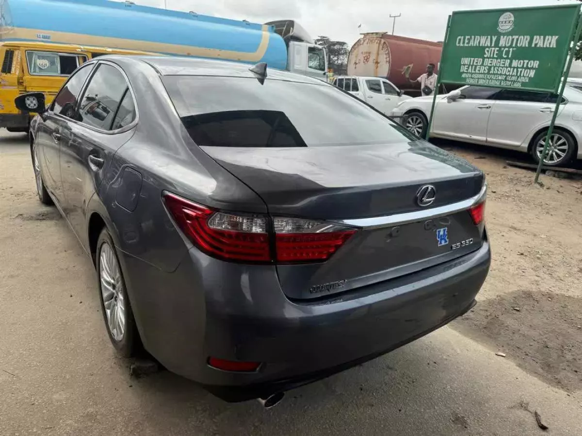 Lexus ES 350   - 2015