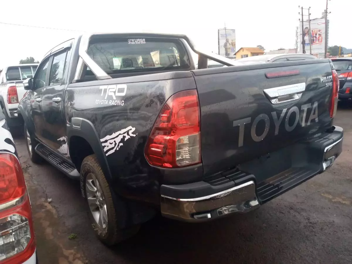 Toyota Hilux vigo    - 2015