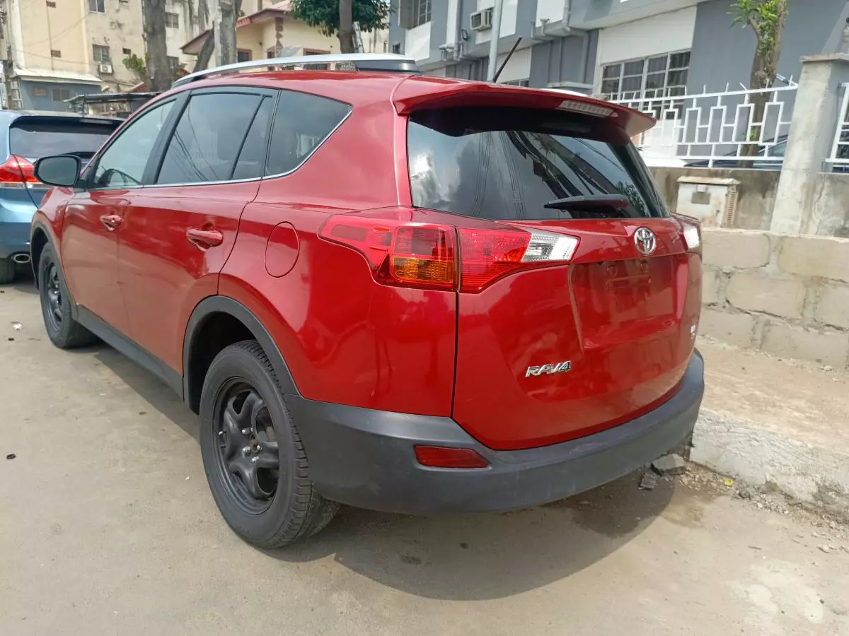 Toyota RAV 4   - 2013