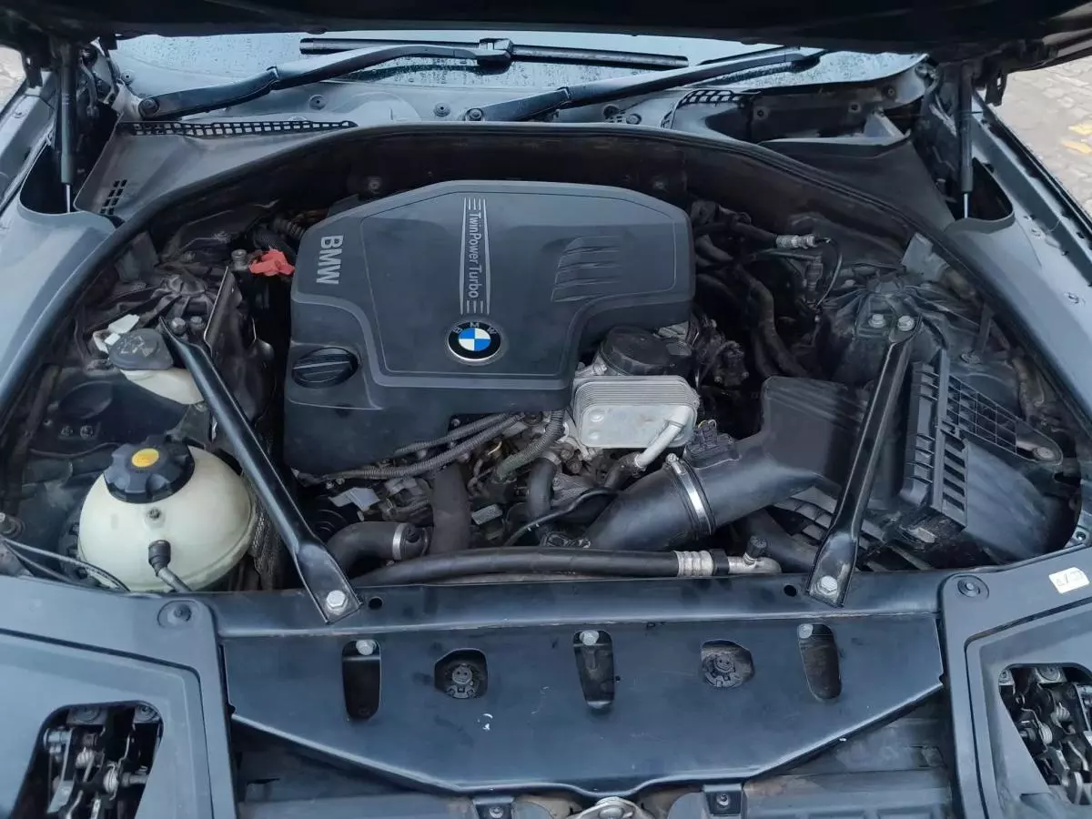 BMW 520i   - 2013
