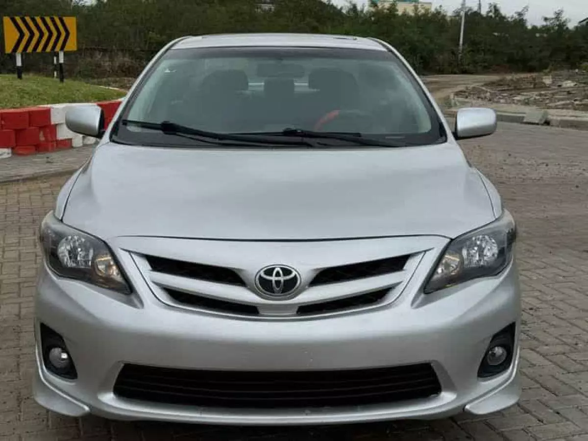 Toyota Corolla   - 2013