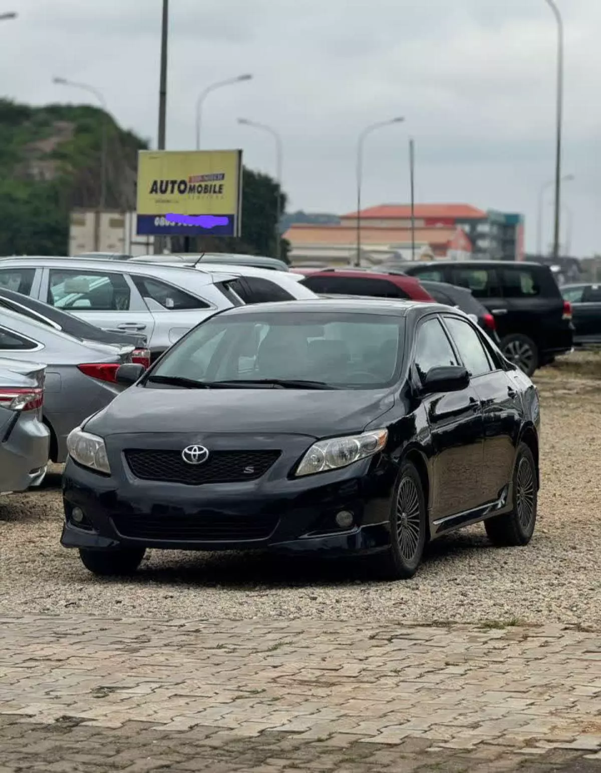 Toyota Corolla   - 2009