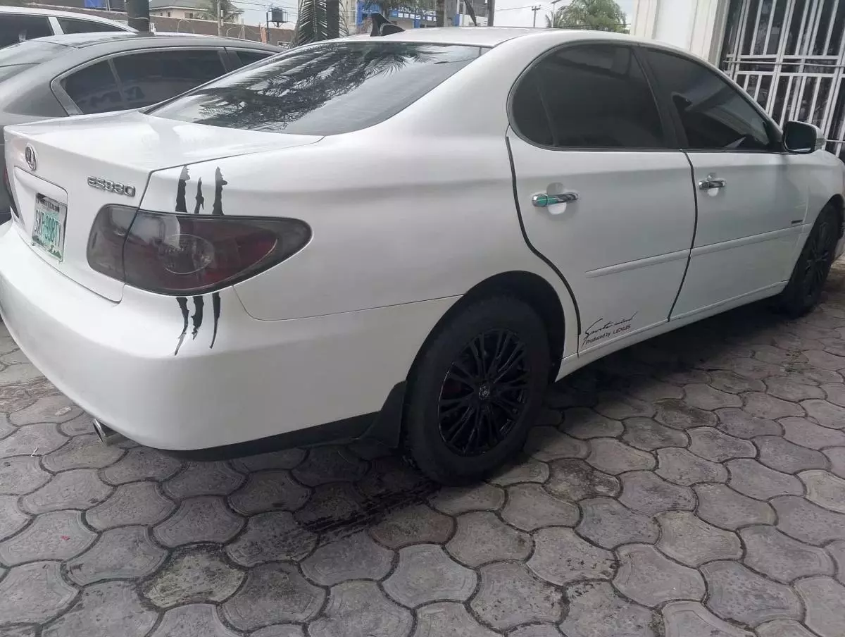 Lexus ES 330   - 2004