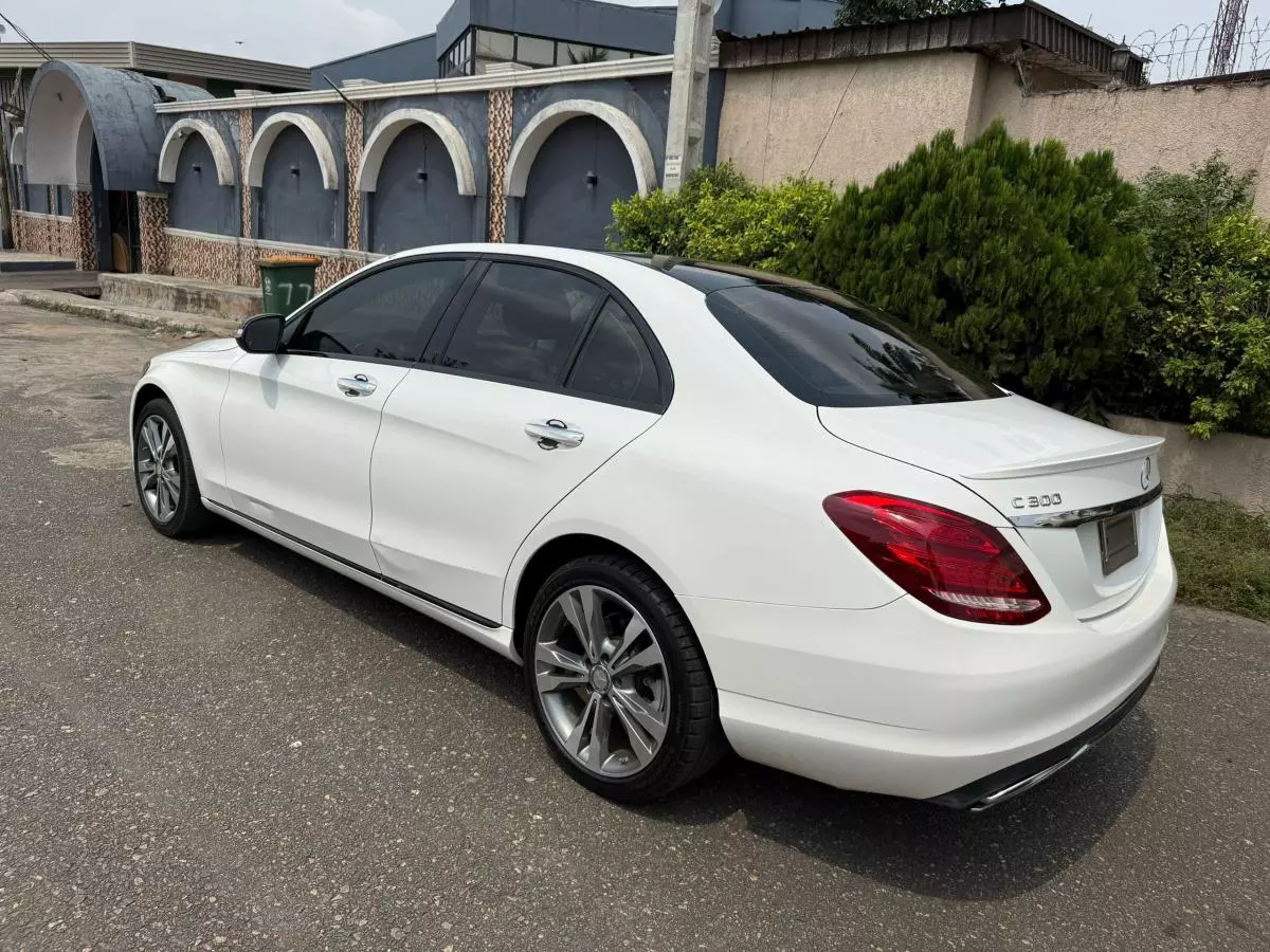 Mercedes-Benz C 300   - 2015