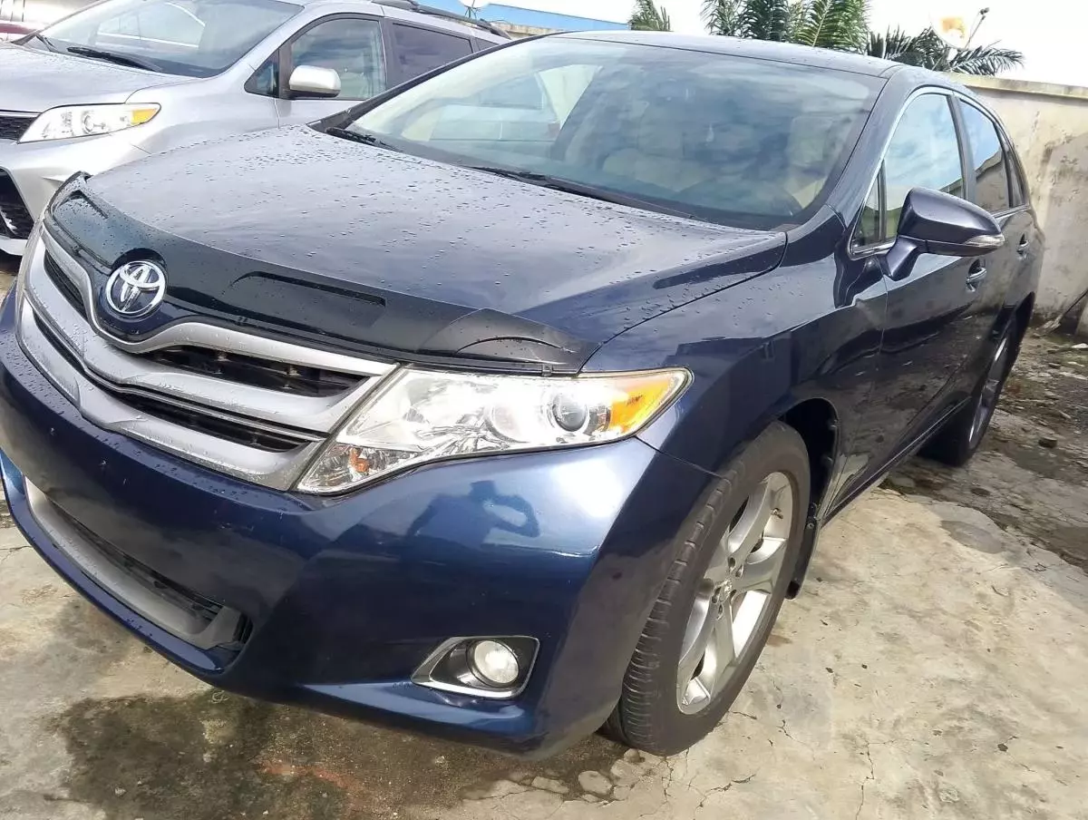 Toyota Venza   - 2015