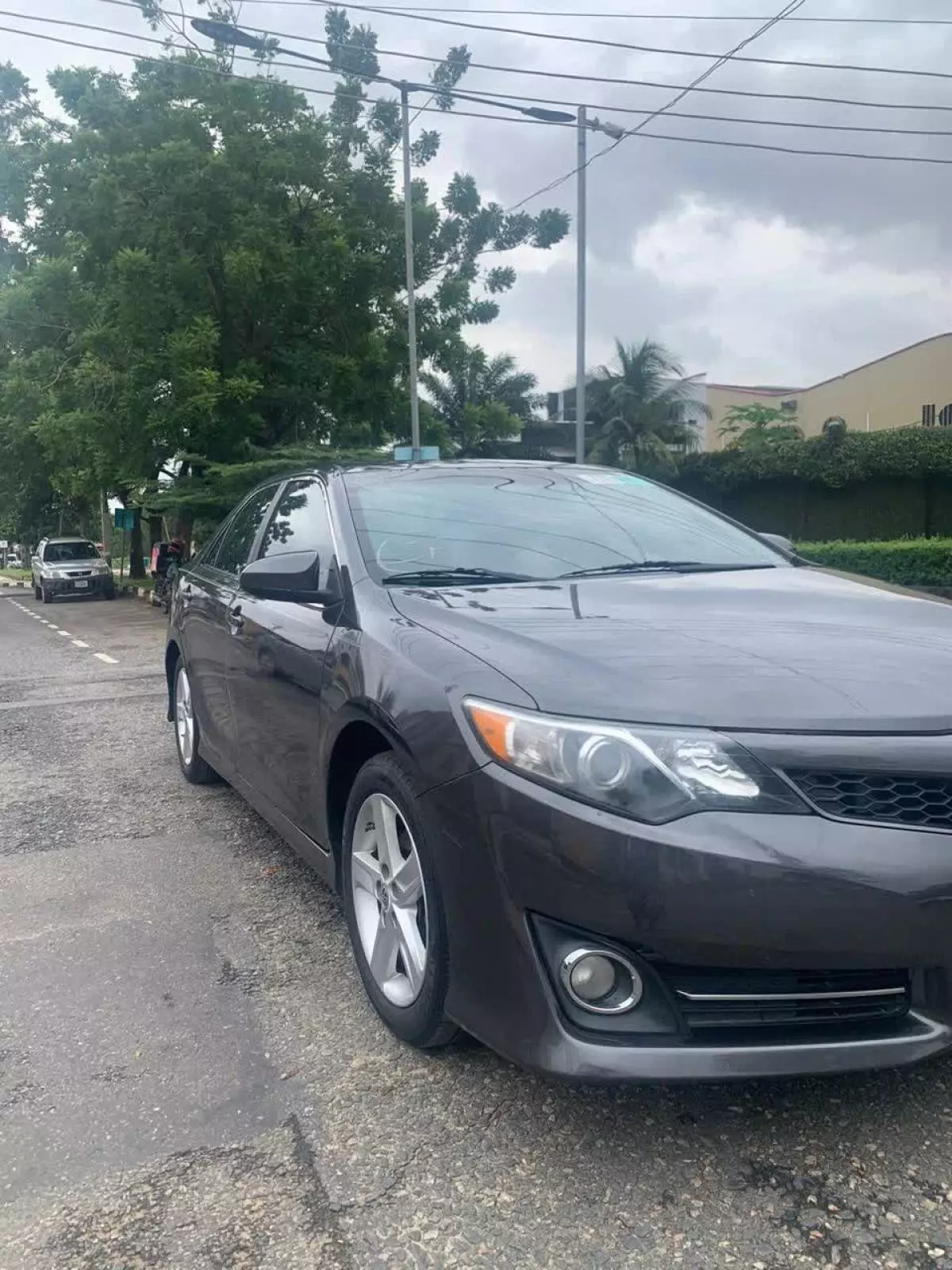 Toyota Camry   - 2013