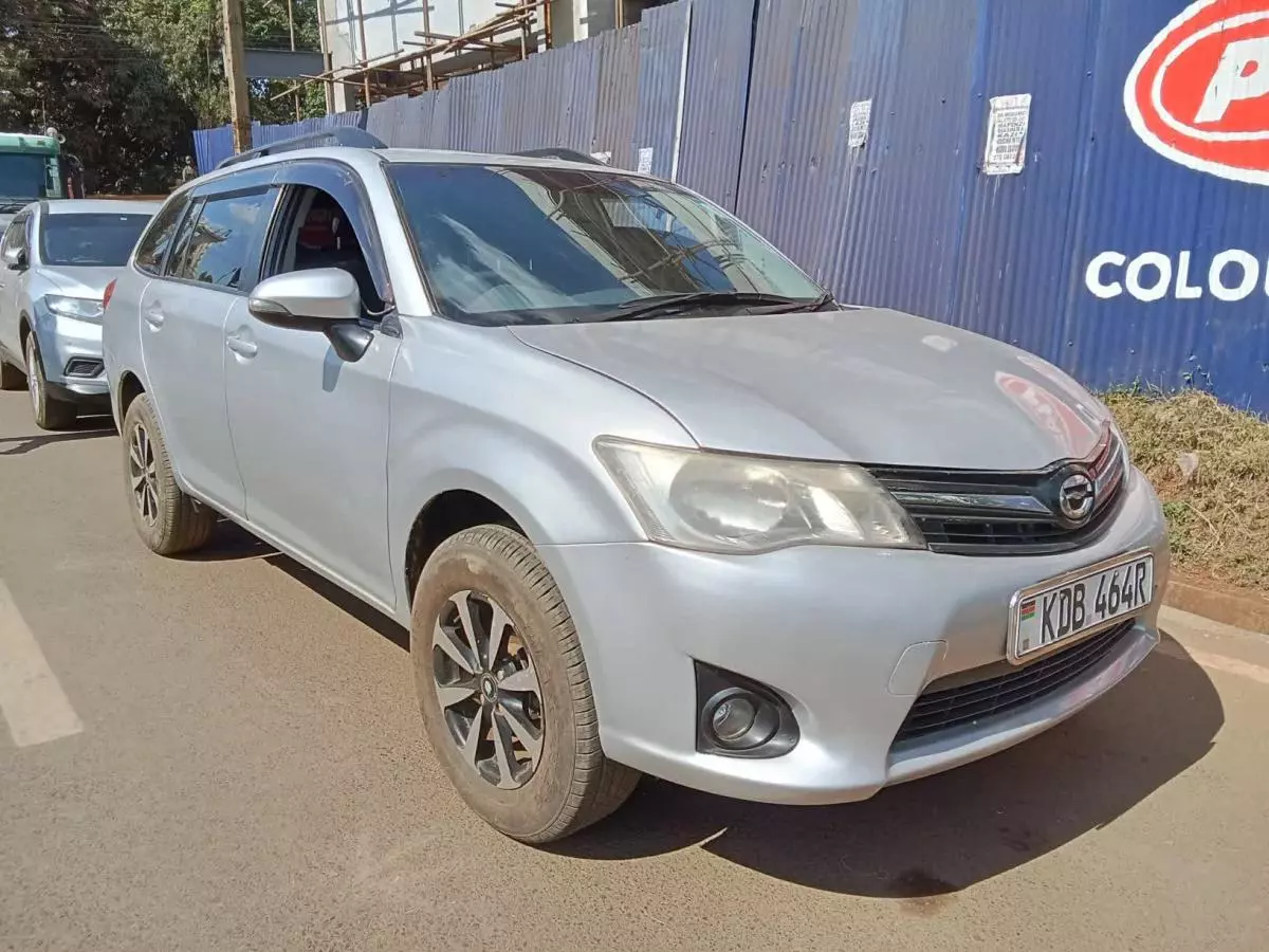 Toyota Fielder    - 2014