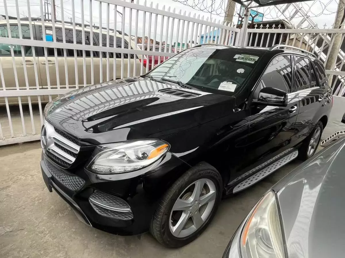 Mercedes-Benz GLE 350   - 2016