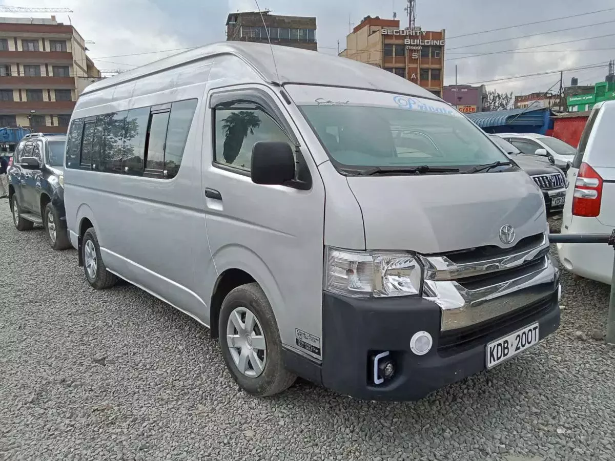 Toyota Hiace   - 2014