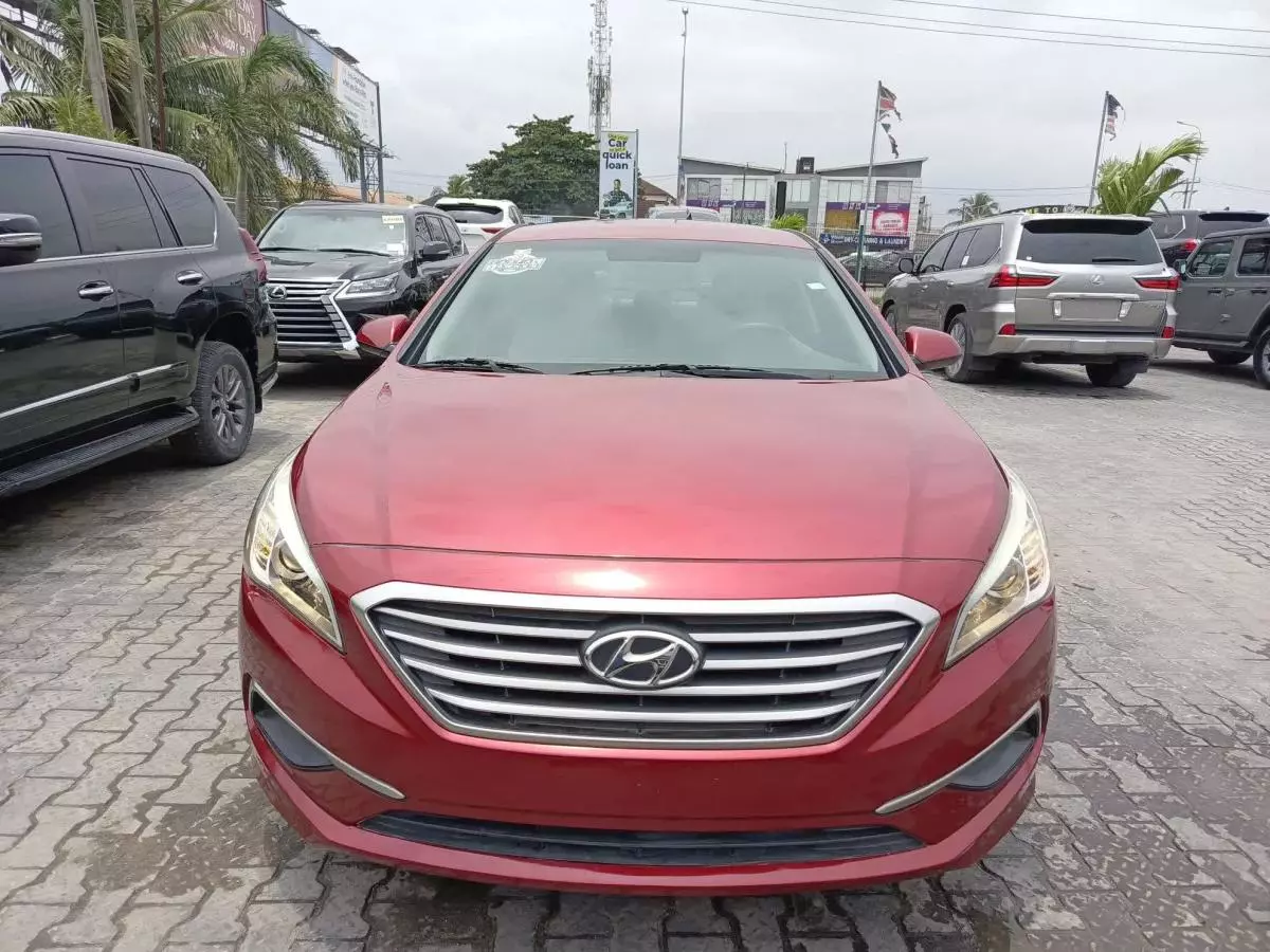 Hyundai Sonata   - 2016