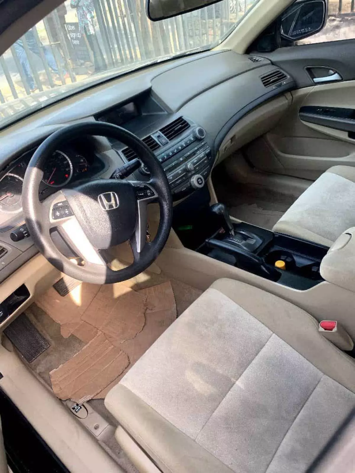 Honda Accord   - 2010