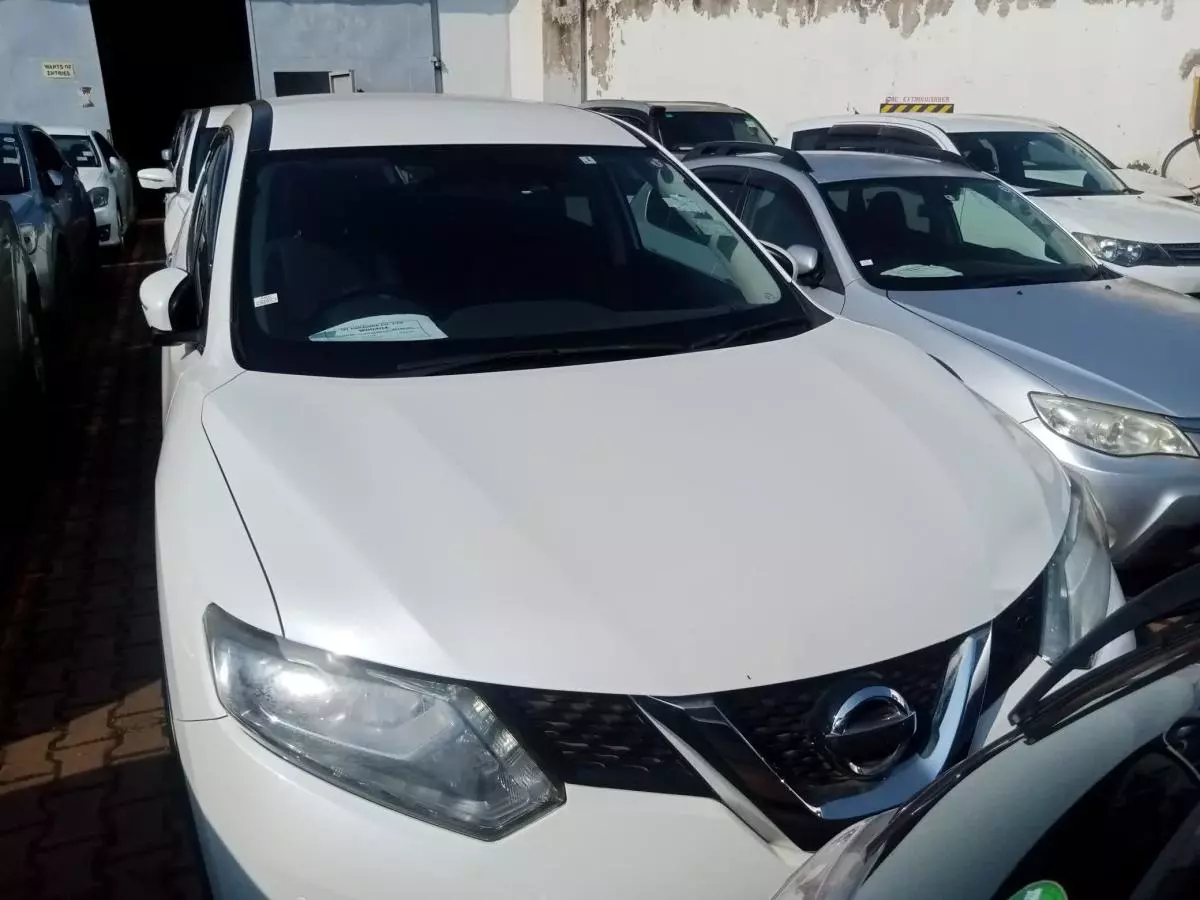 Nissan X-Trail   - 2016