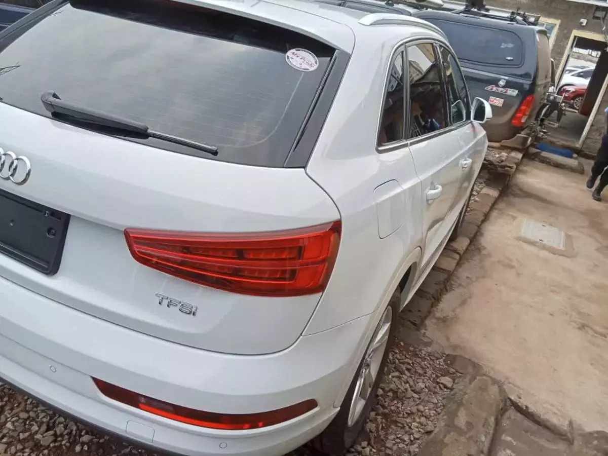 Audi Q3   - 2017