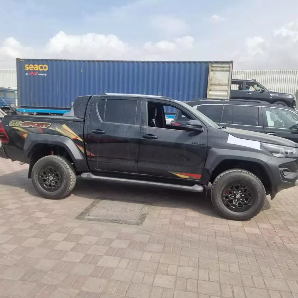 Toyota Hilux   - 2024