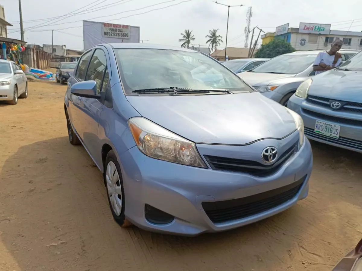 Toyota Yaris   - 2013