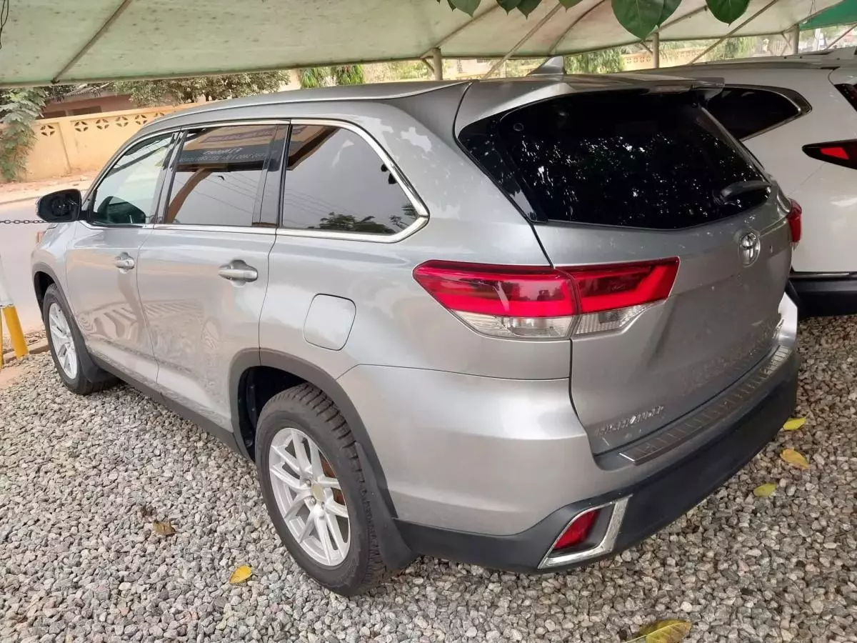 Toyota Highlander - 2019