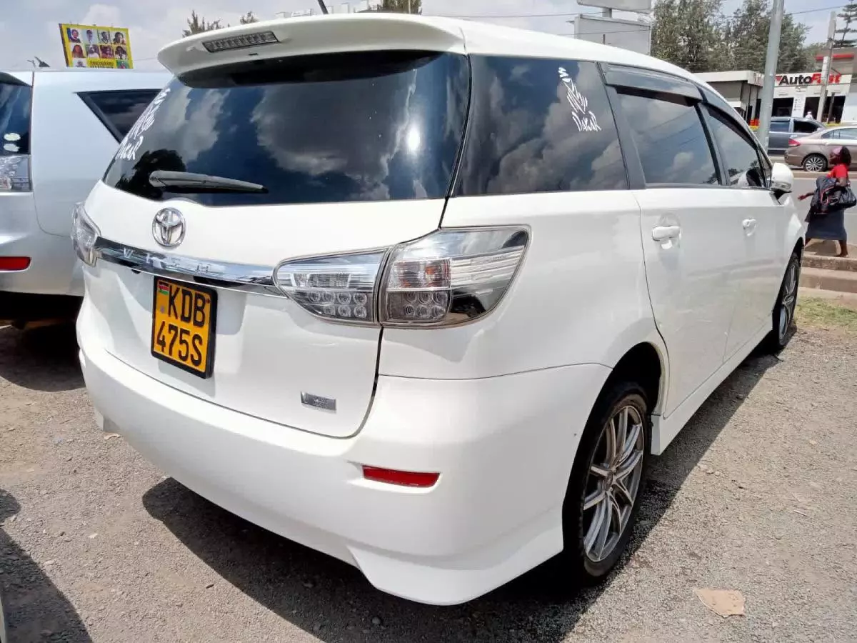 Toyota Wish - 2013