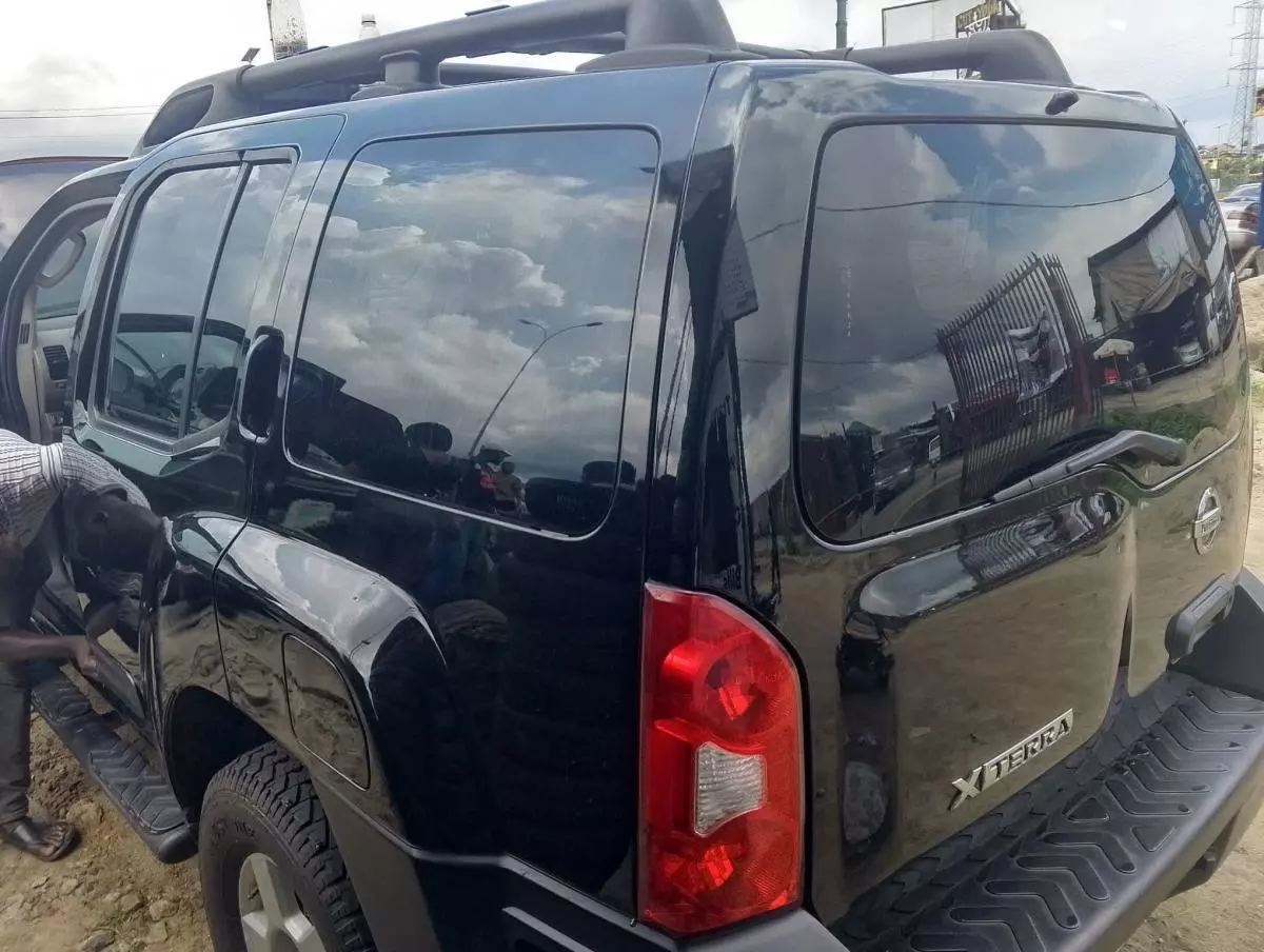 Nissan Xterra   - 2005