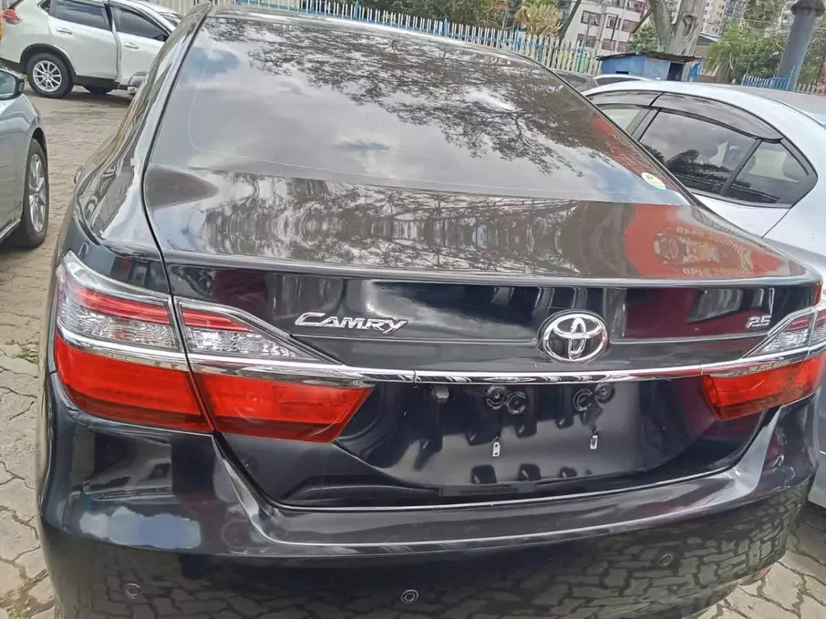 Toyota Camry   - 2015