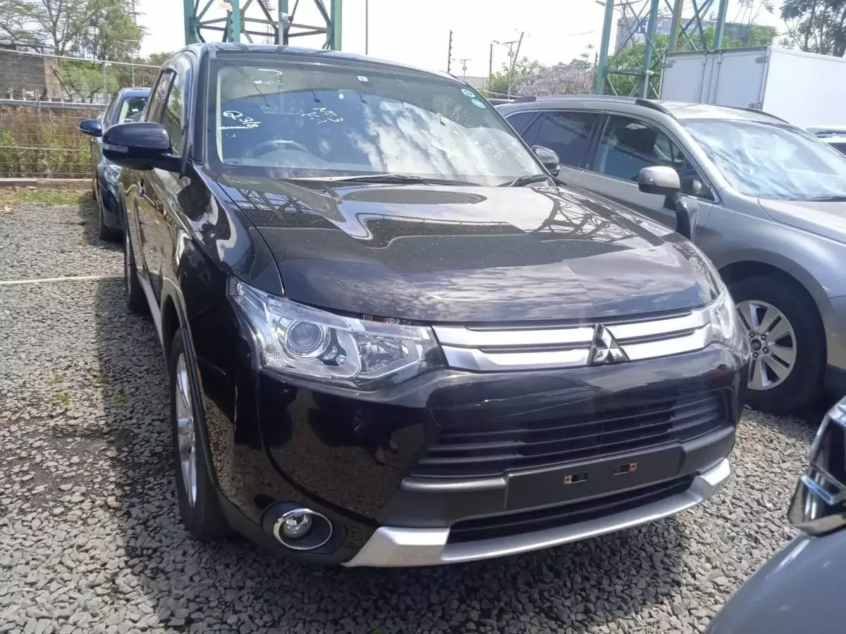Mitsubishi New Outlander - 2015