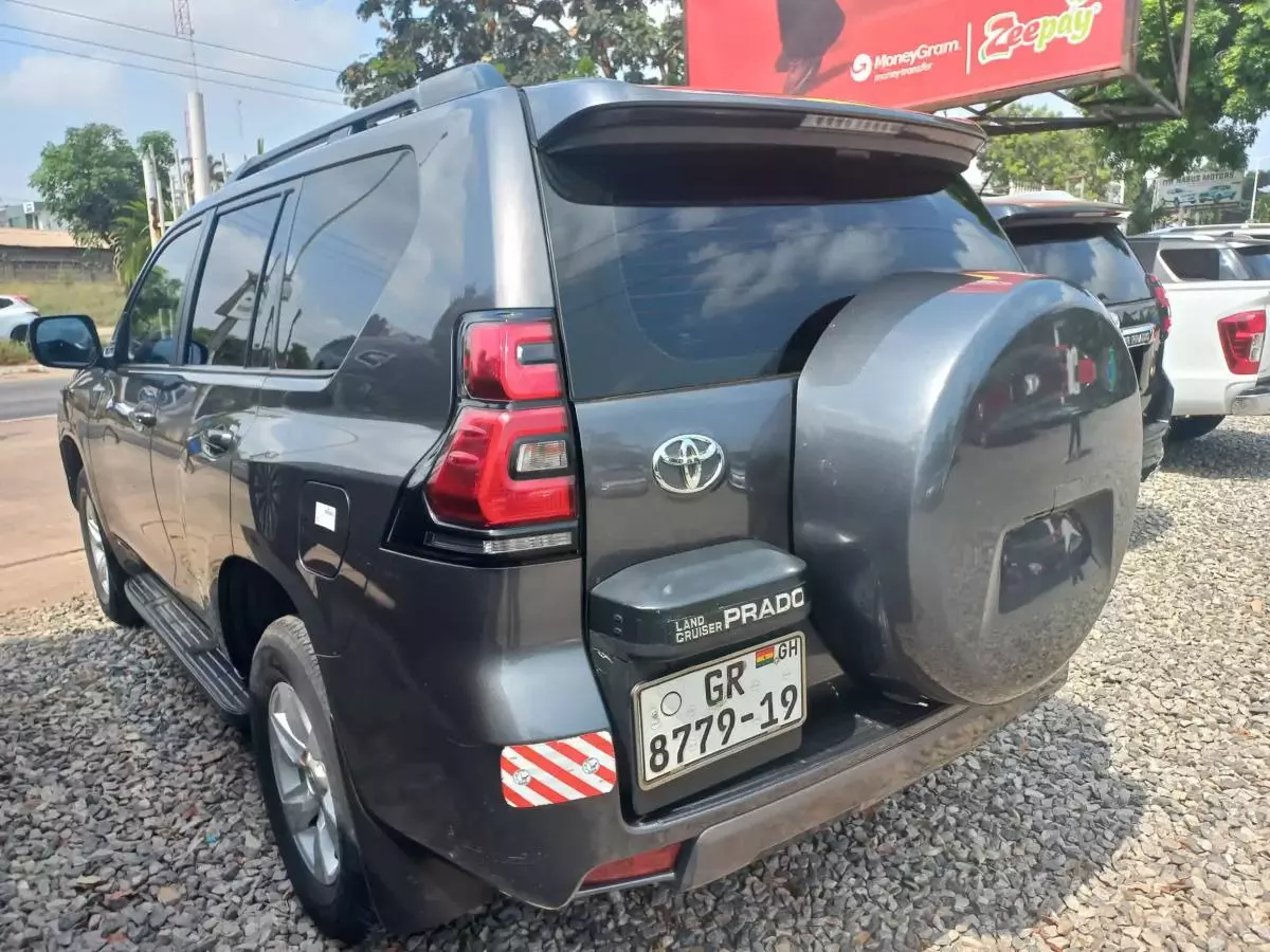 Toyota Landcruiser Prado - 2018