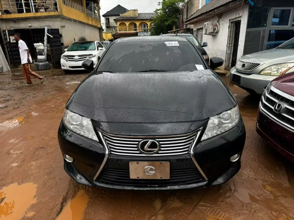 Lexus ES 350   - 2013