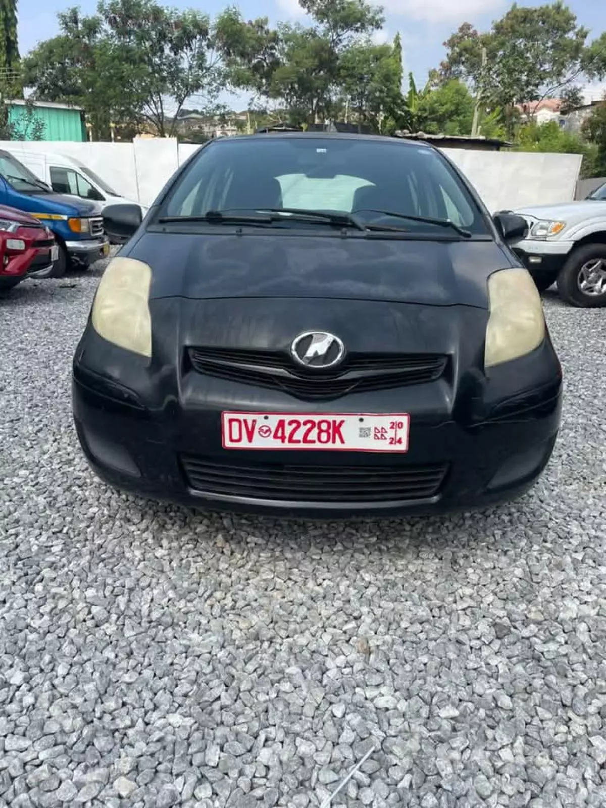 Toyota Vitz   - 2010