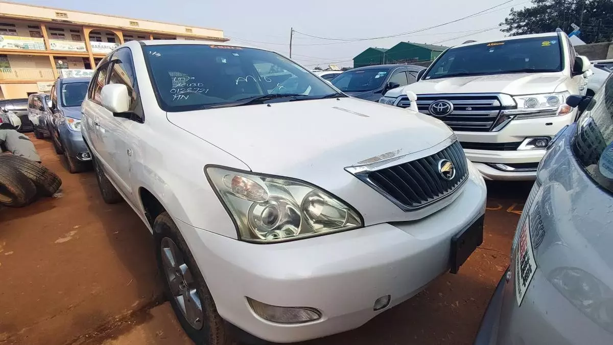 Toyota Harrier   - 2009