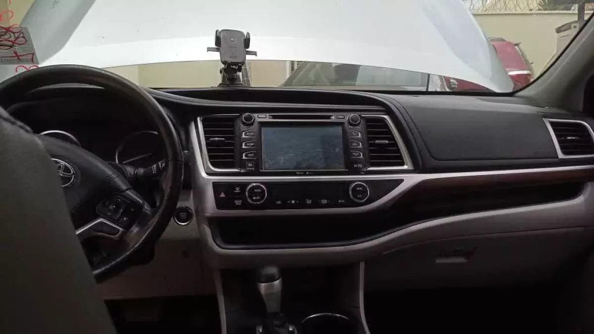 Toyota Highlander   - 2015