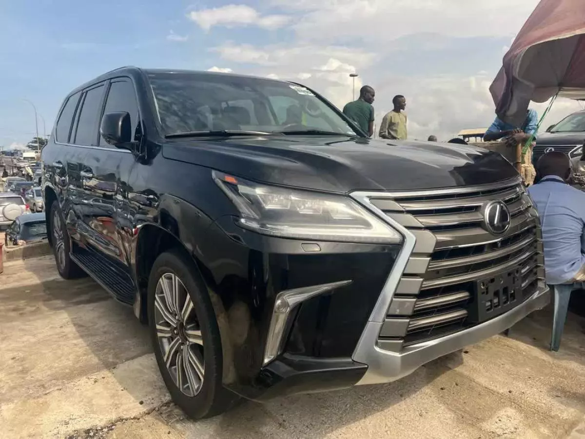 Lexus LX 570   - 2016