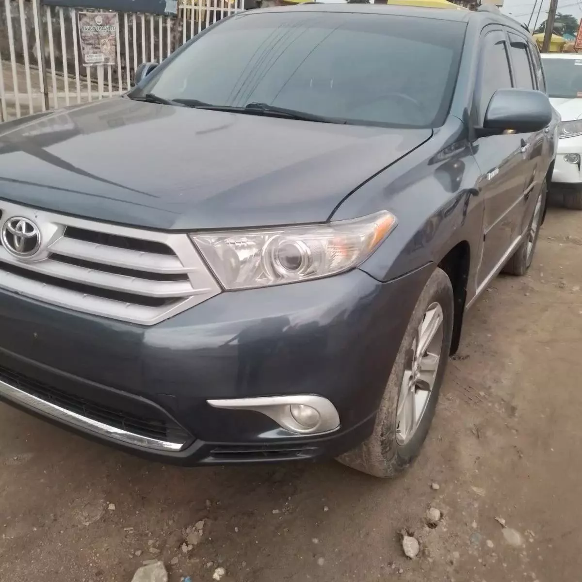 Toyota Highlander   - 2011