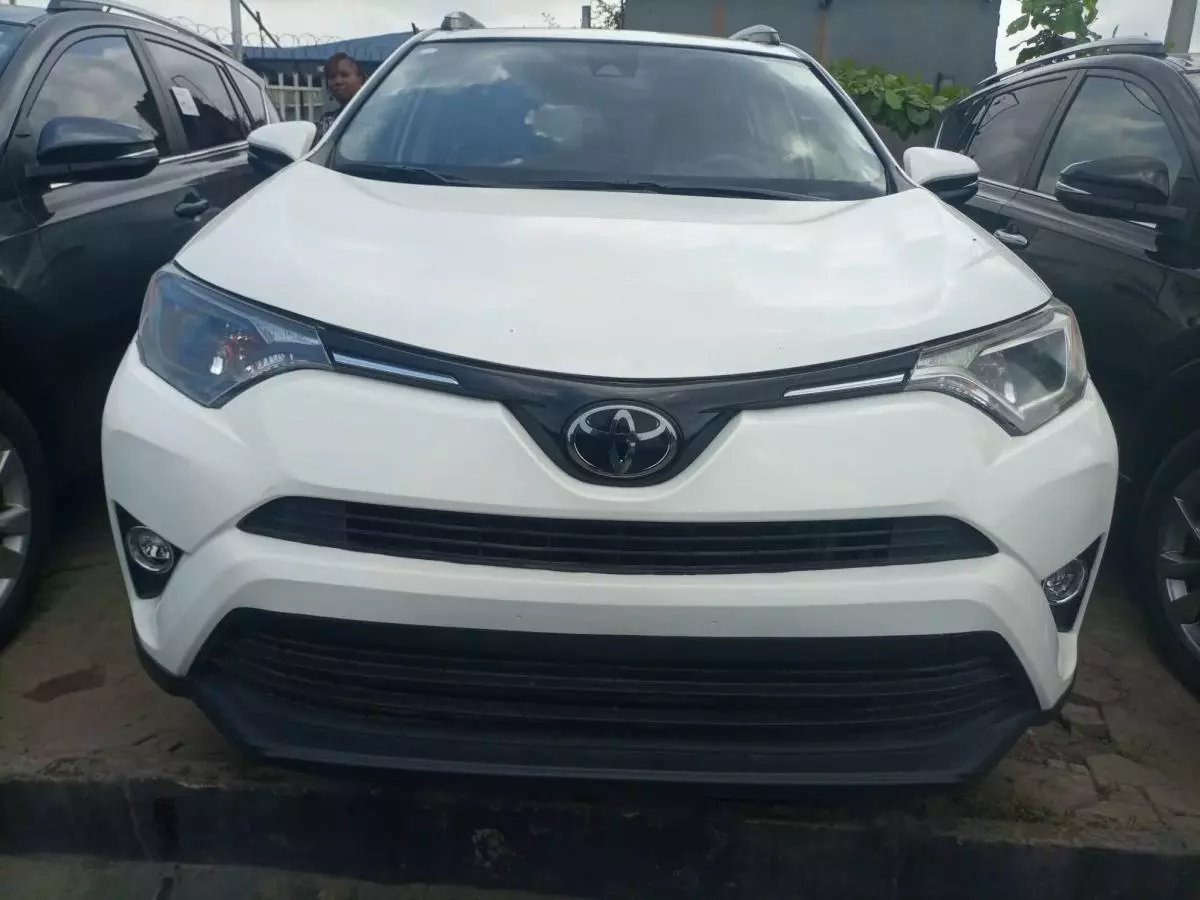 Toyota RAV 4 - 2018