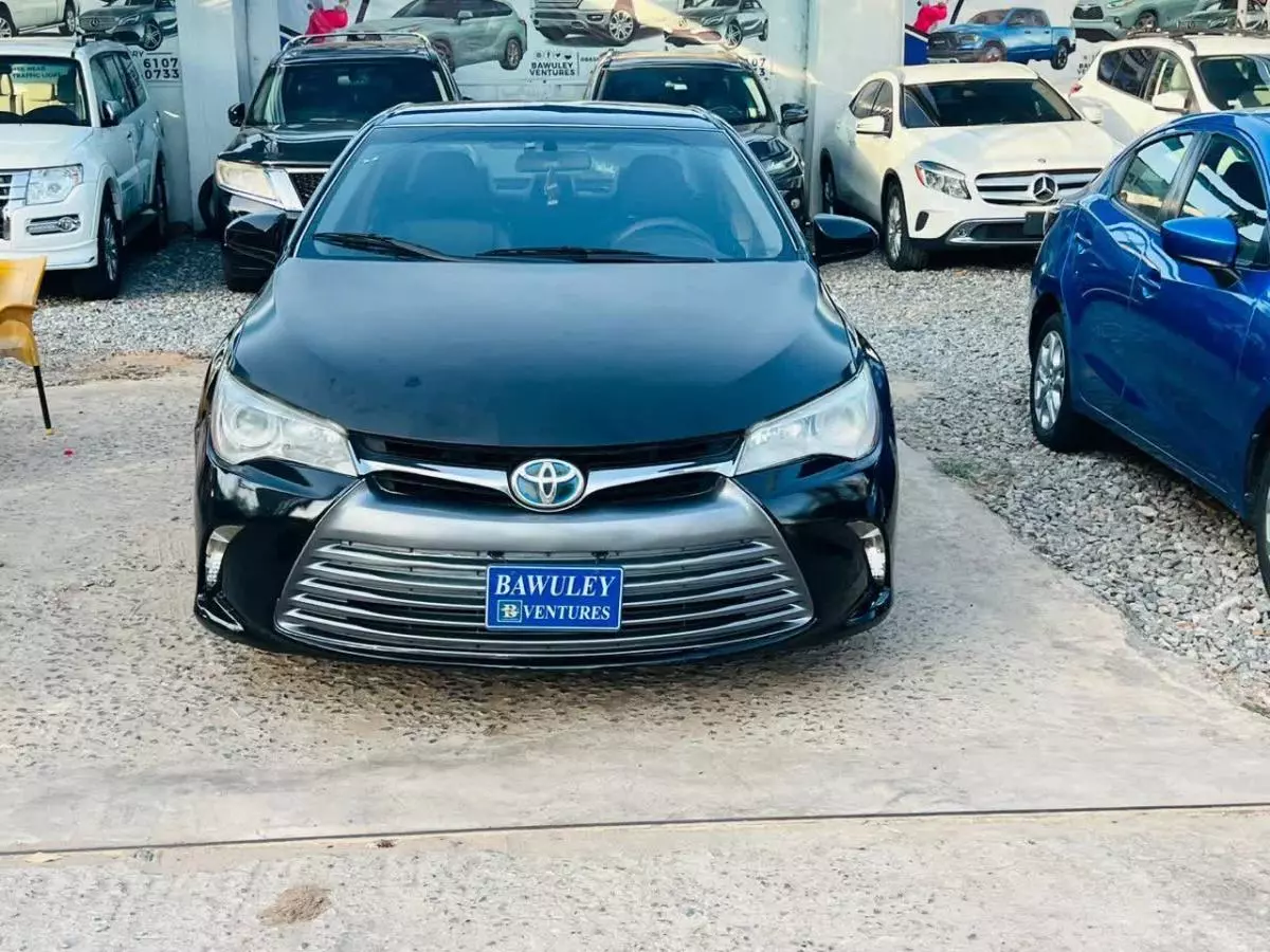 Toyota Camry   - 2015