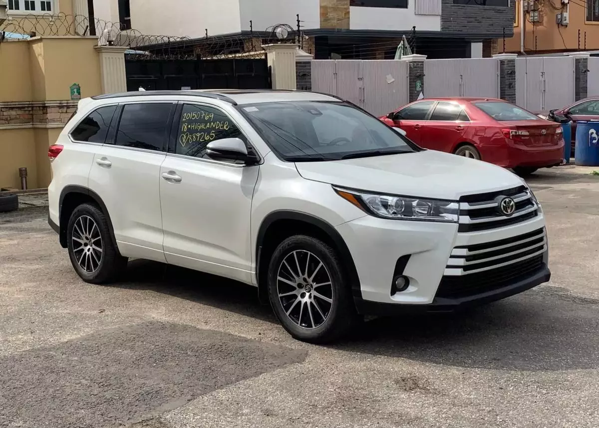 Toyota Highlander   - 2018