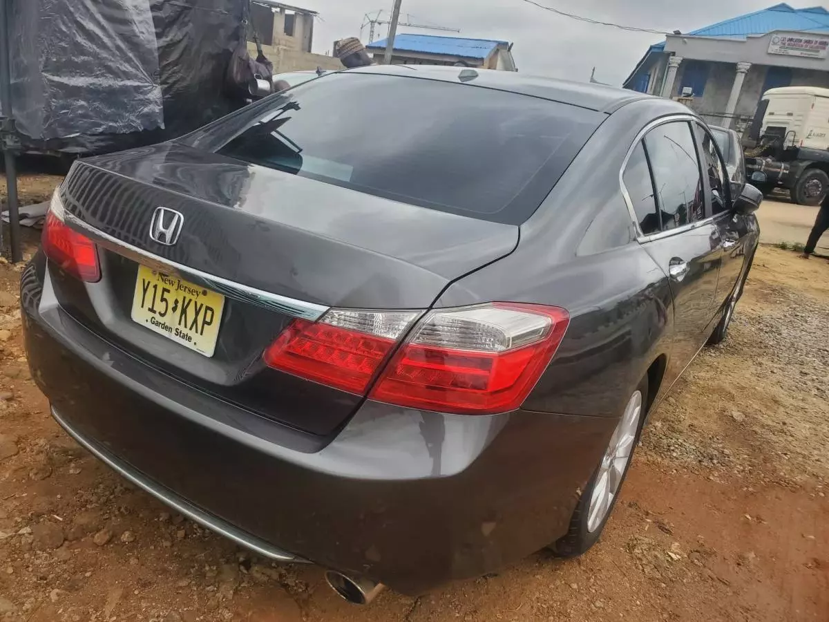 Honda Accord   - 2013