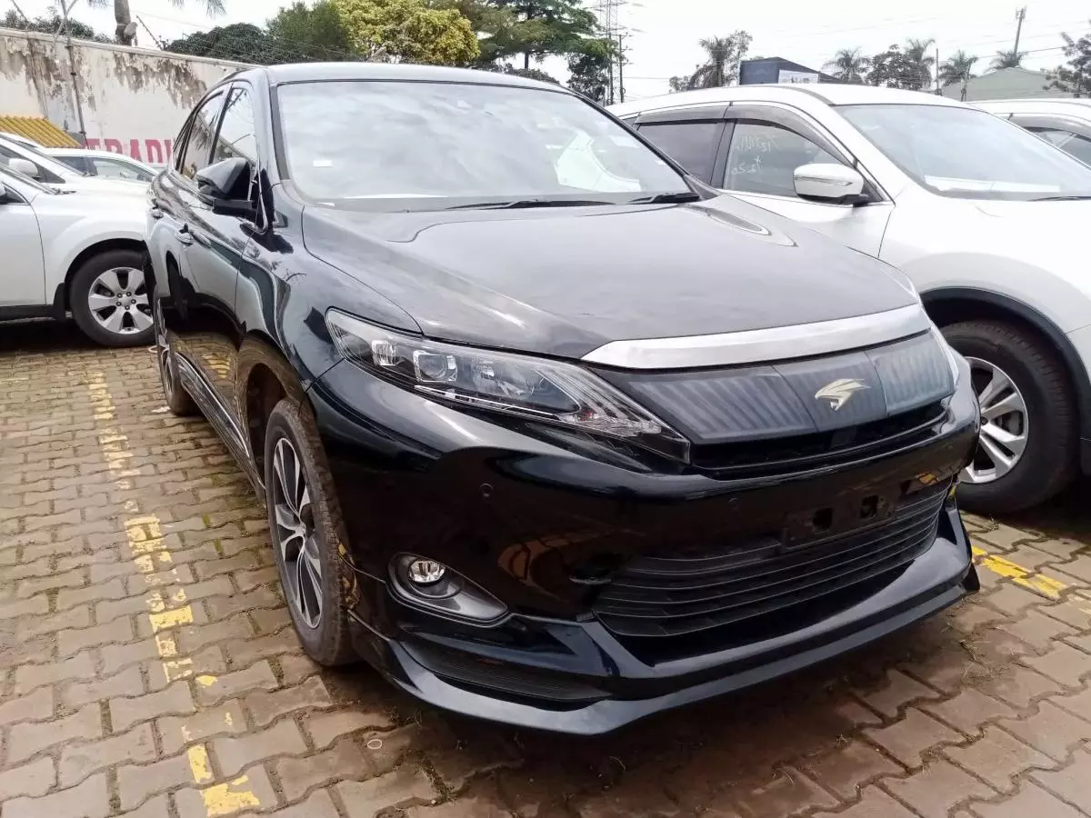 Toyota Harrier   - 2015