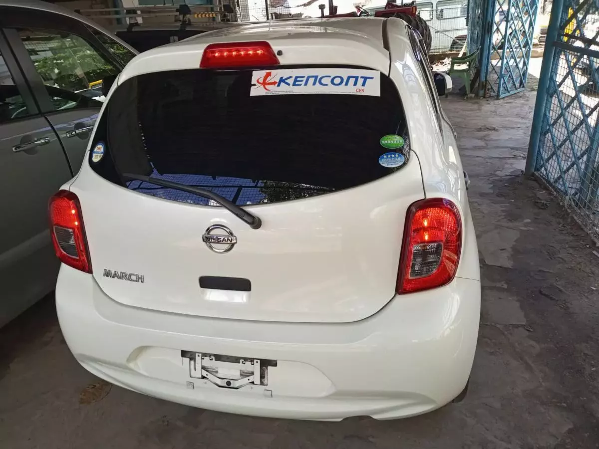 Nissan March - 2015