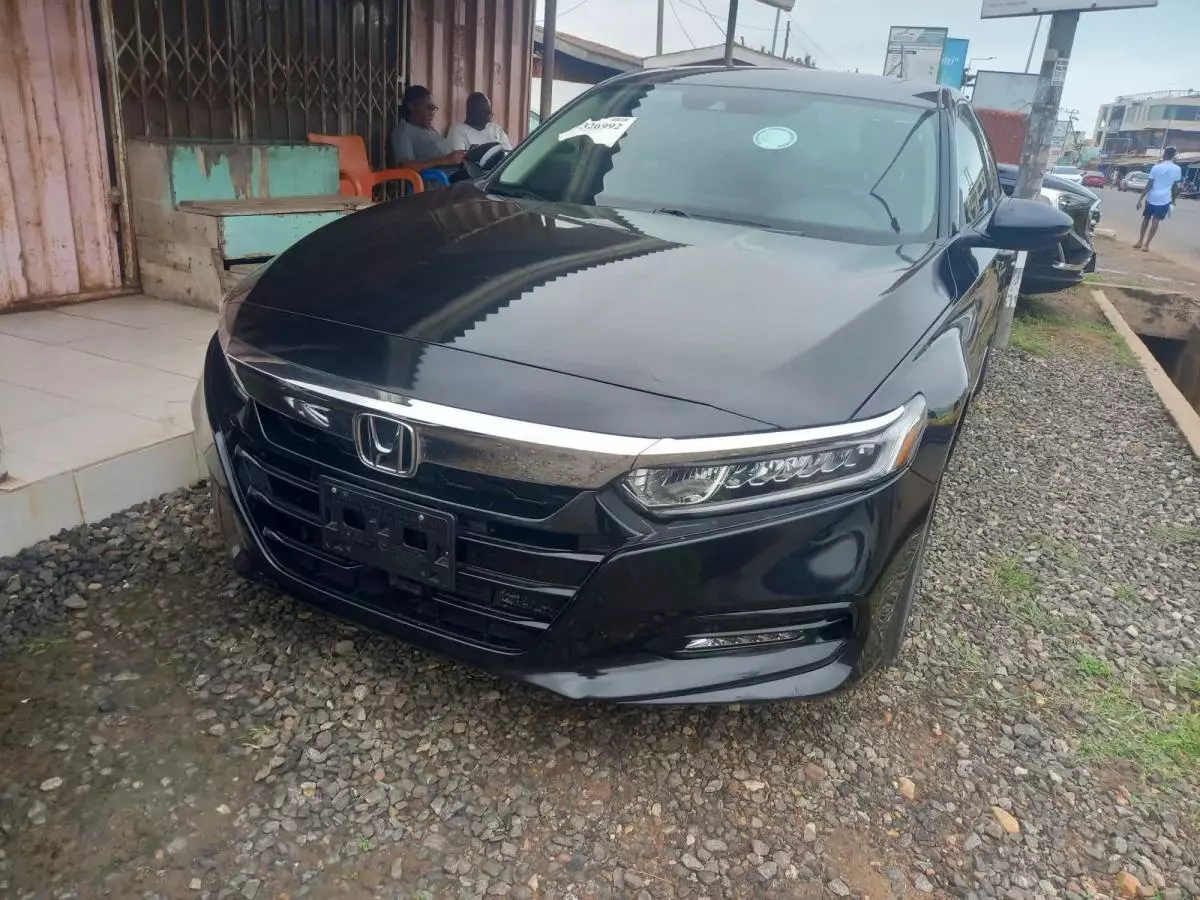 Honda Accord   - 2019