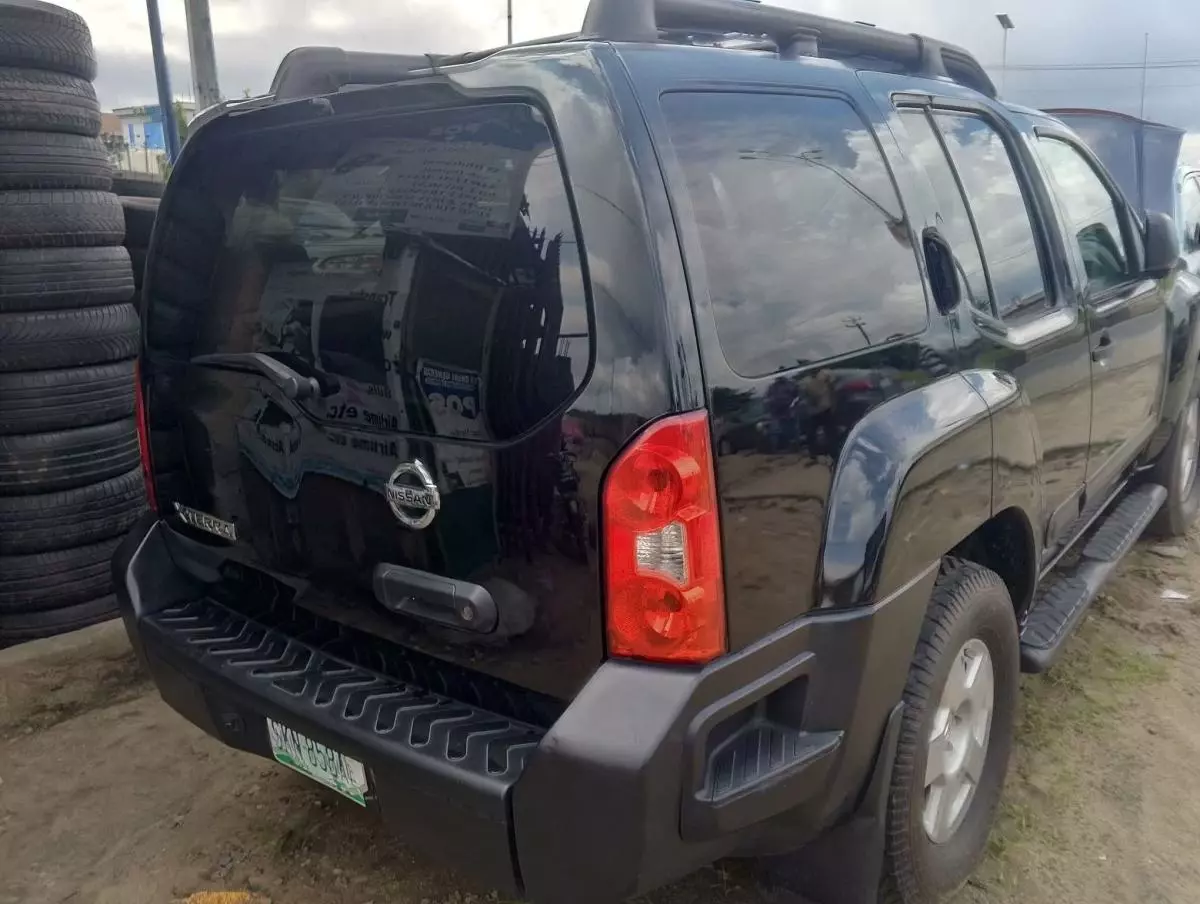 Nissan Xterra   - 2005