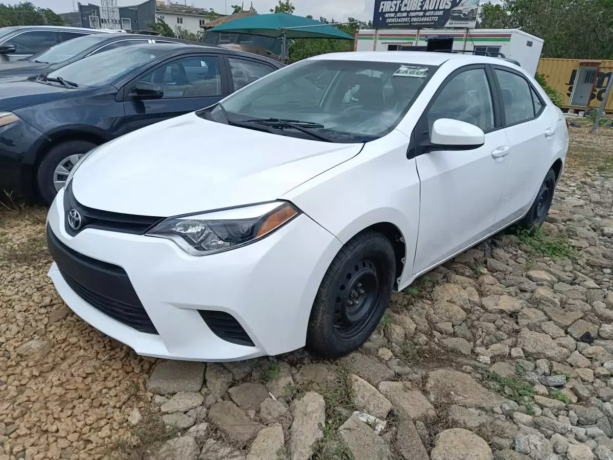 Toyota Corolla   - 2015