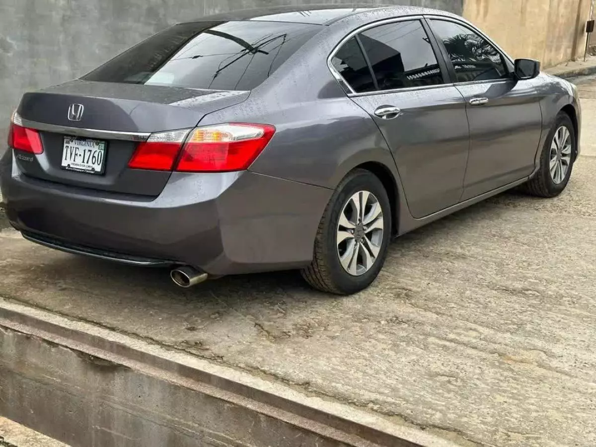 Honda Accord   - 2015