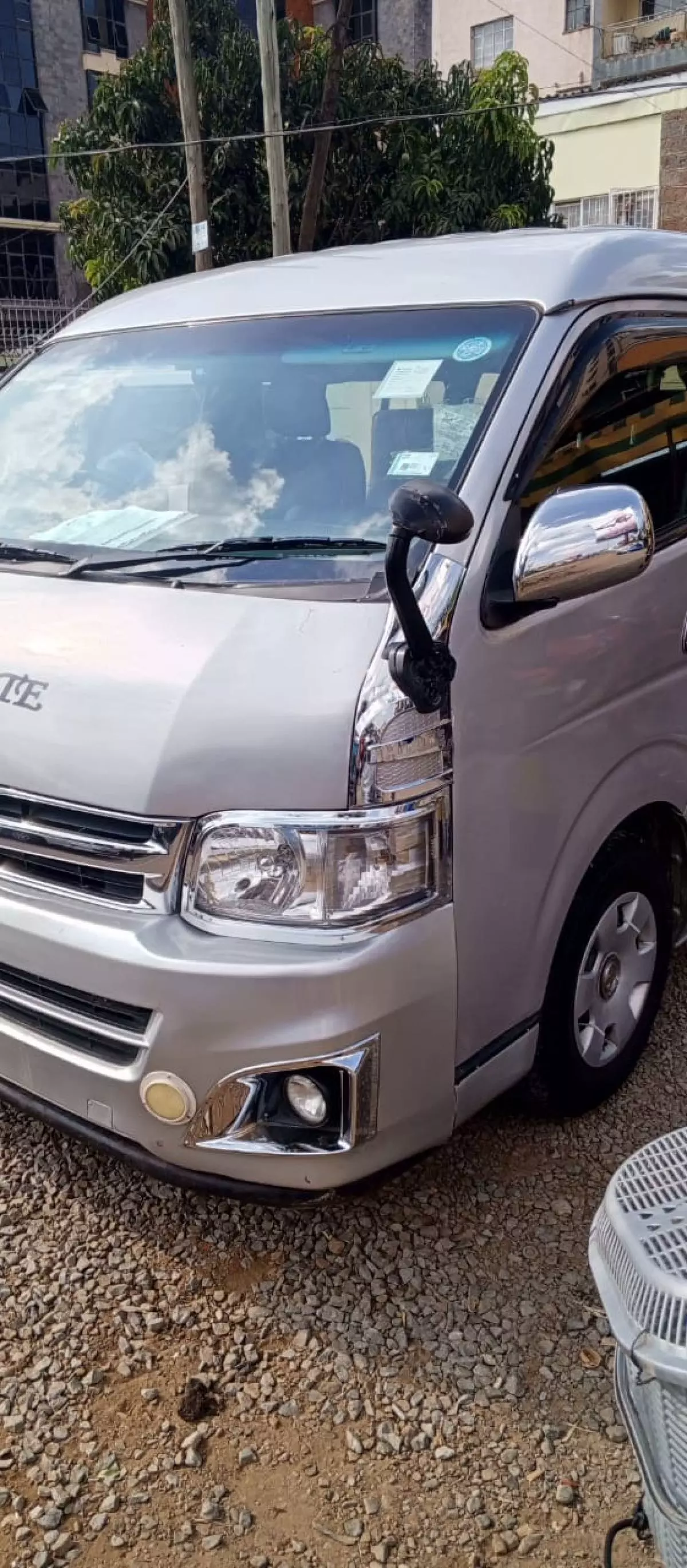 Toyota Hiace   - 2013