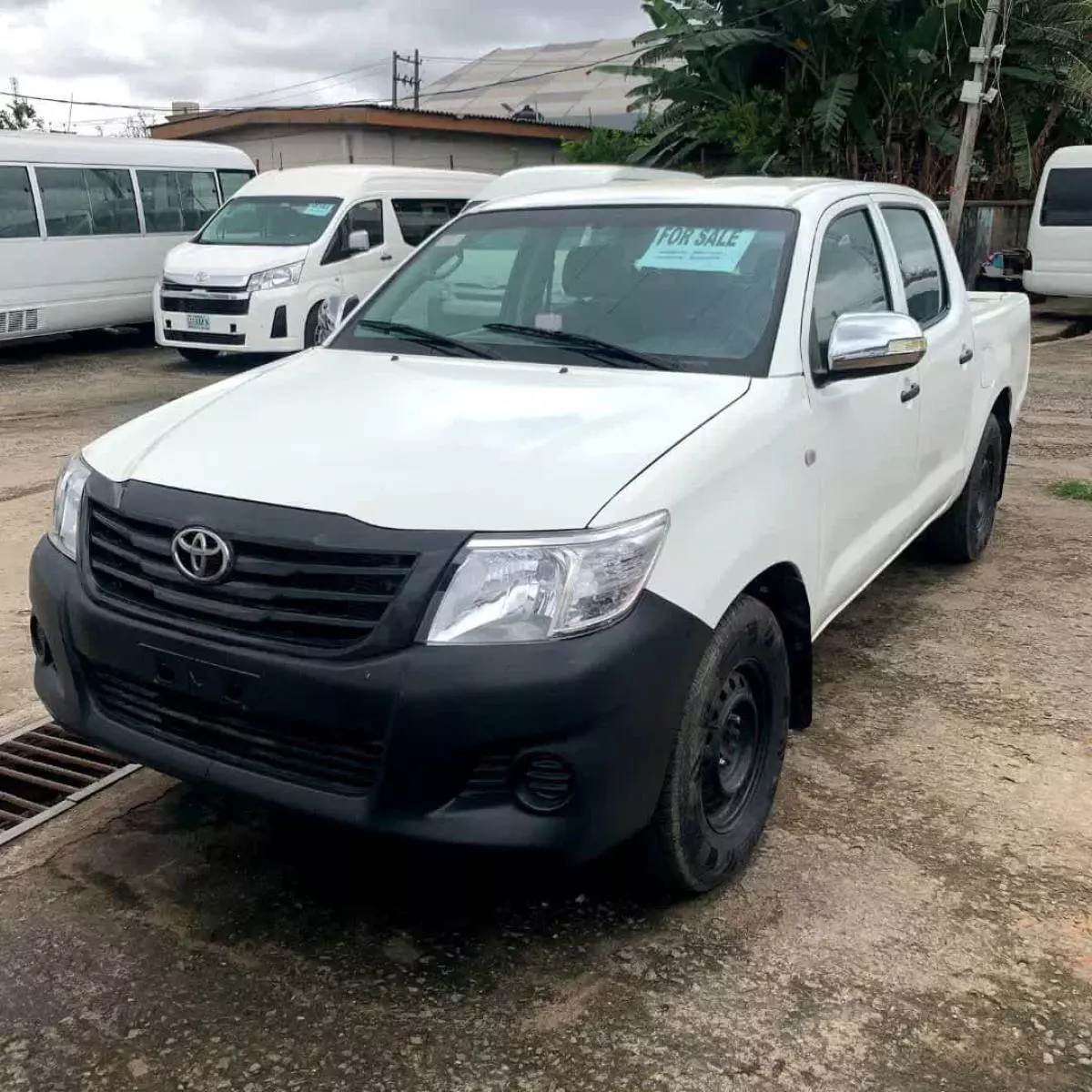 Toyota Hilux   - 2009