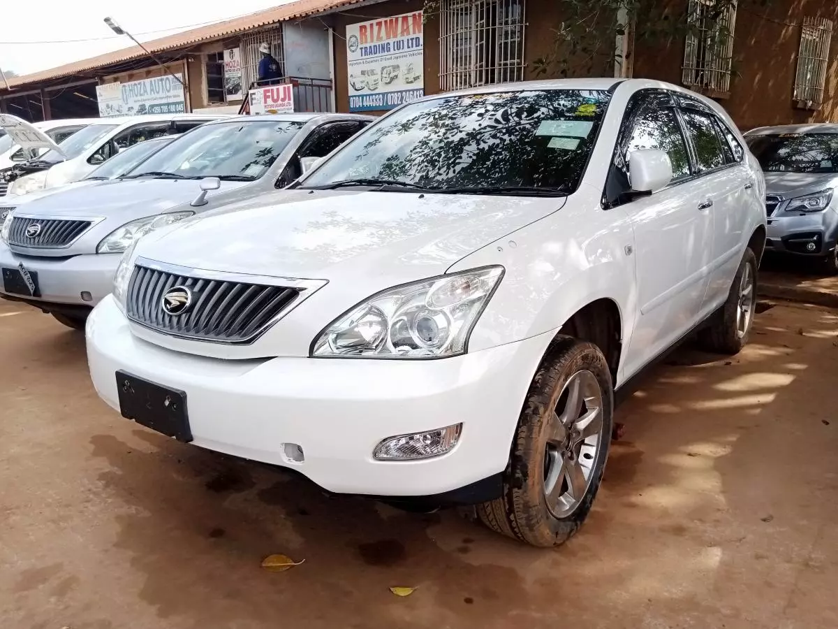 Toyota Harrier   - 2011