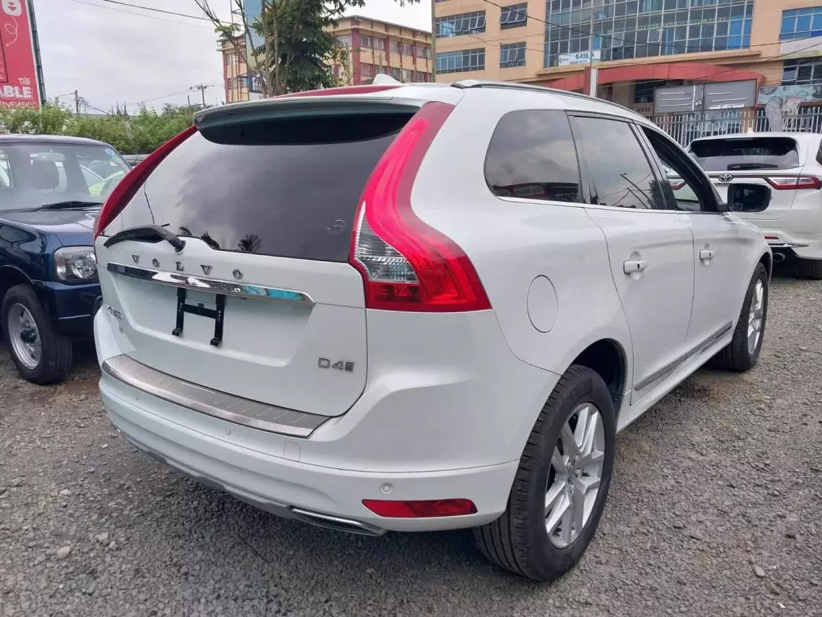 Volvo XC60   - 2017