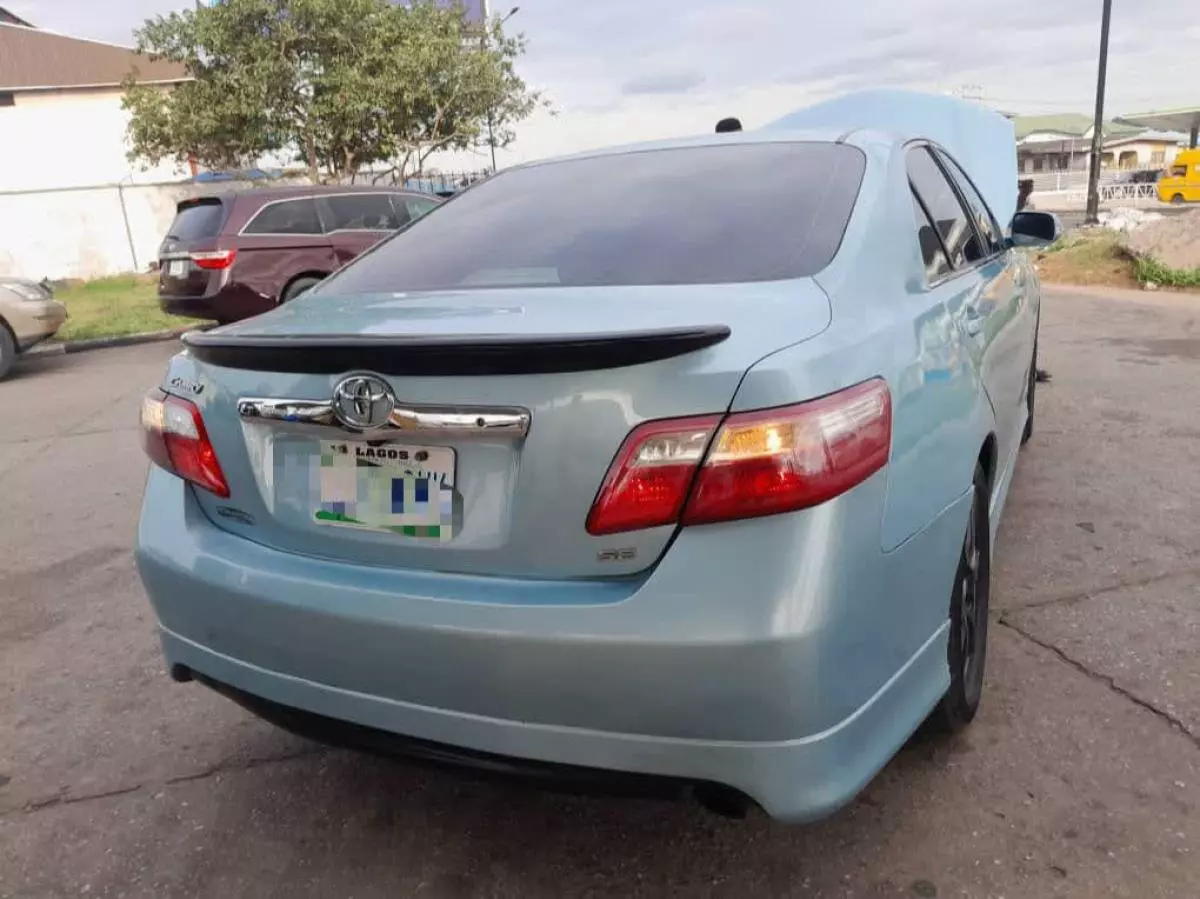 Toyota Camry   - 2007