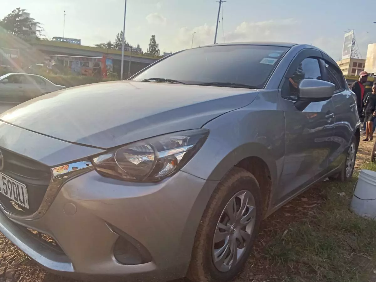 Mazda Demio   - 2016