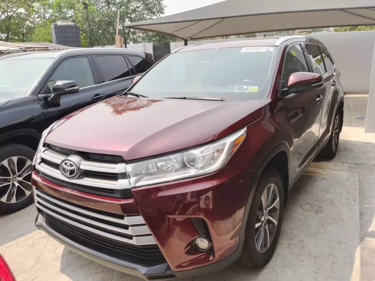 Toyota Highlander   - 2019