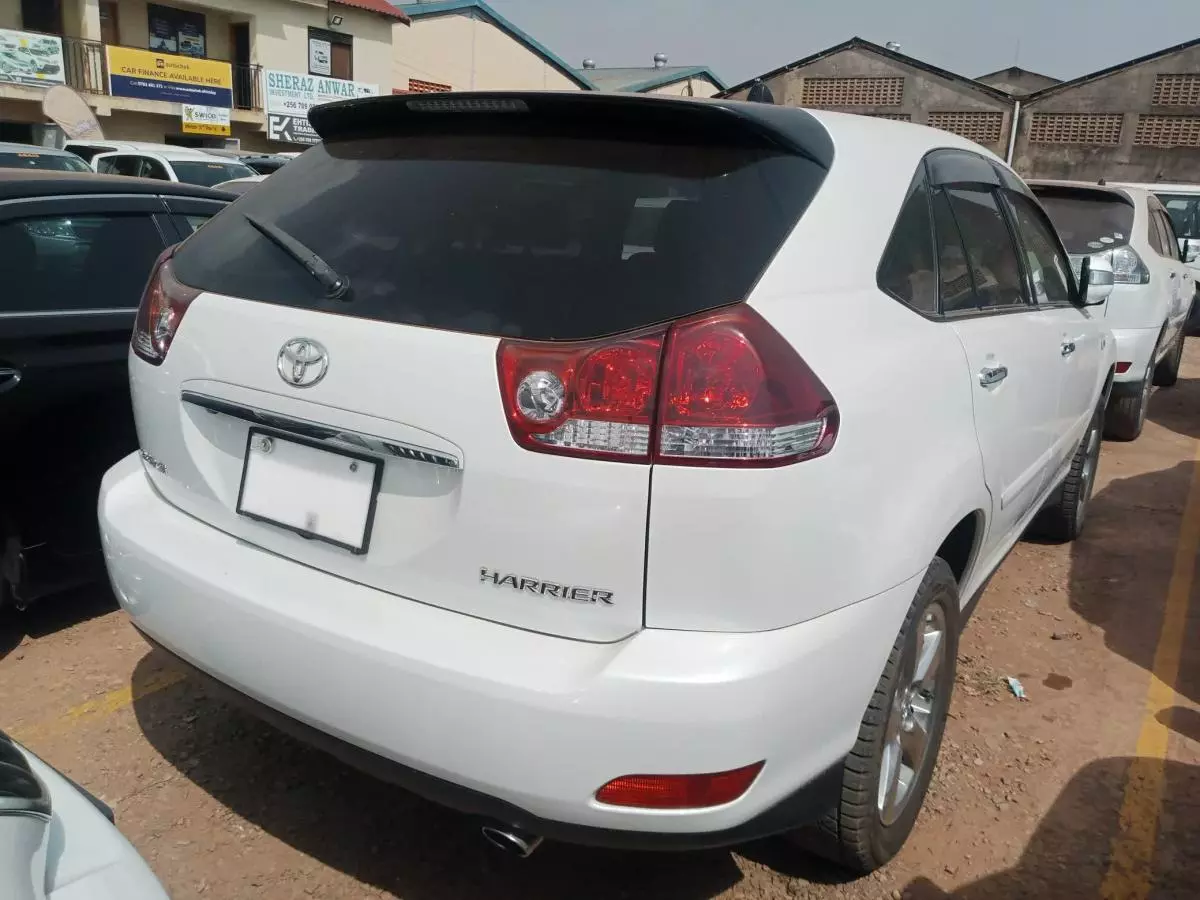 Toyota Harrier - 2009